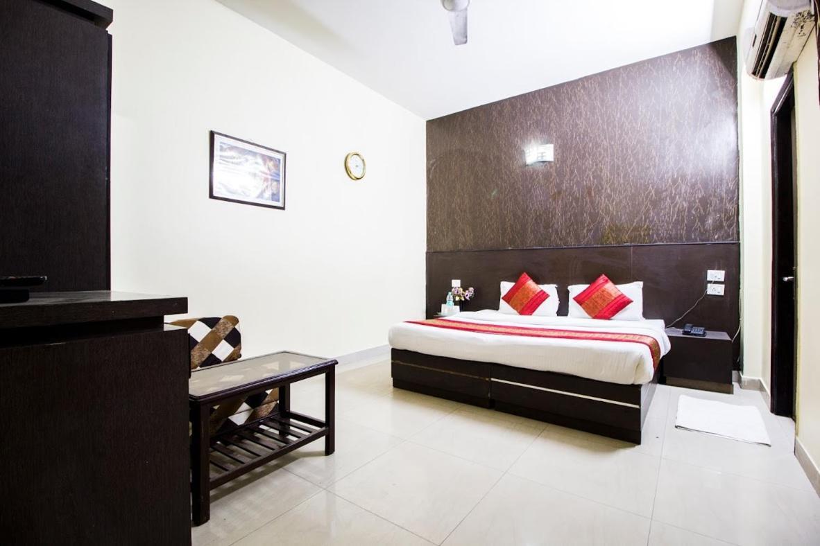 Oyo 9601 Hotel Sunshine Residency Castle Noida Exteriér fotografie